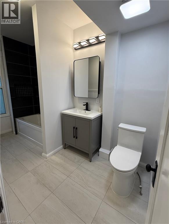 28 EASTBOURNE Avenue Unit# 2nd Level
