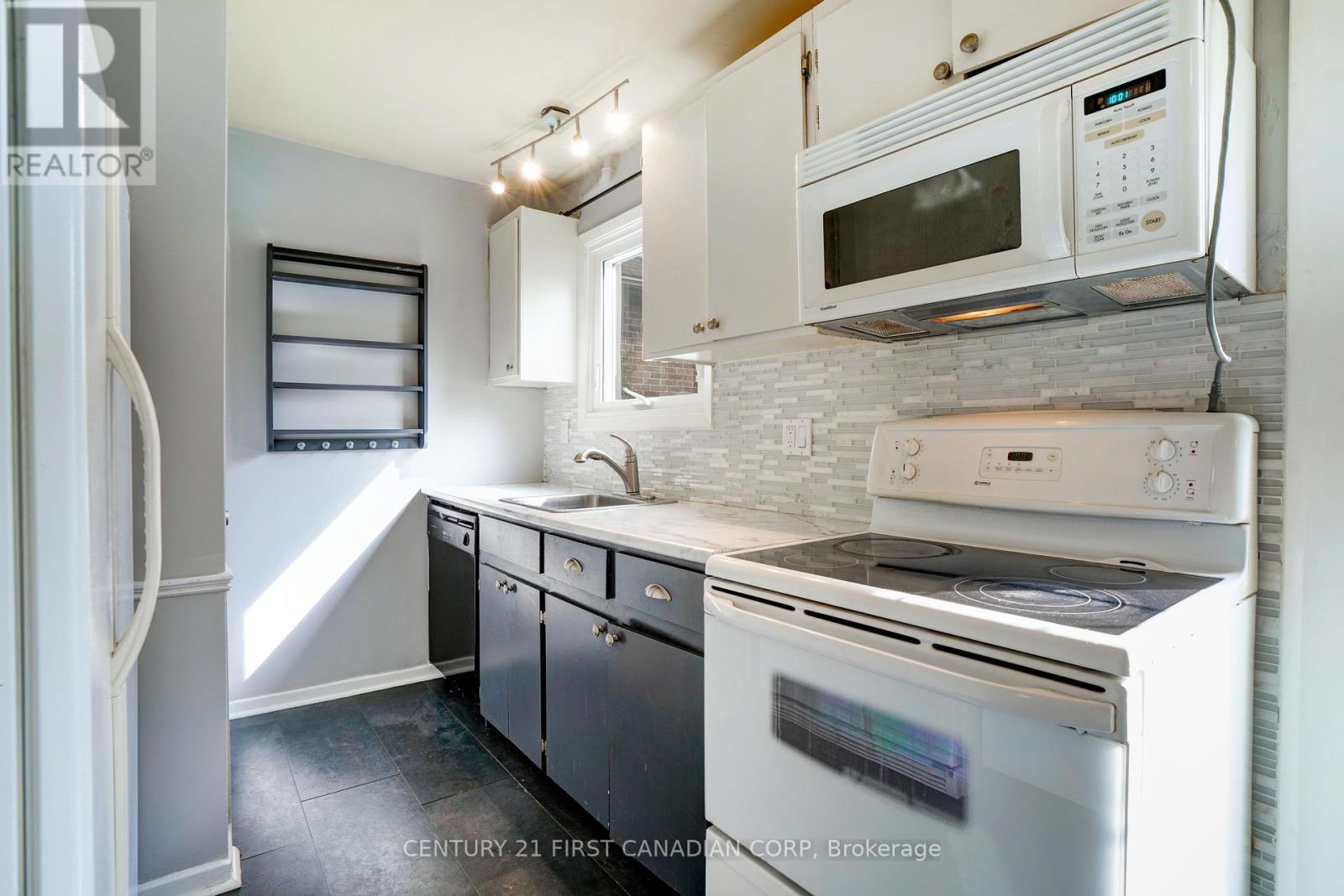 139 Britannia Avenue, London North, Ontario  N6H 2J4 - Photo 11 - X13570658