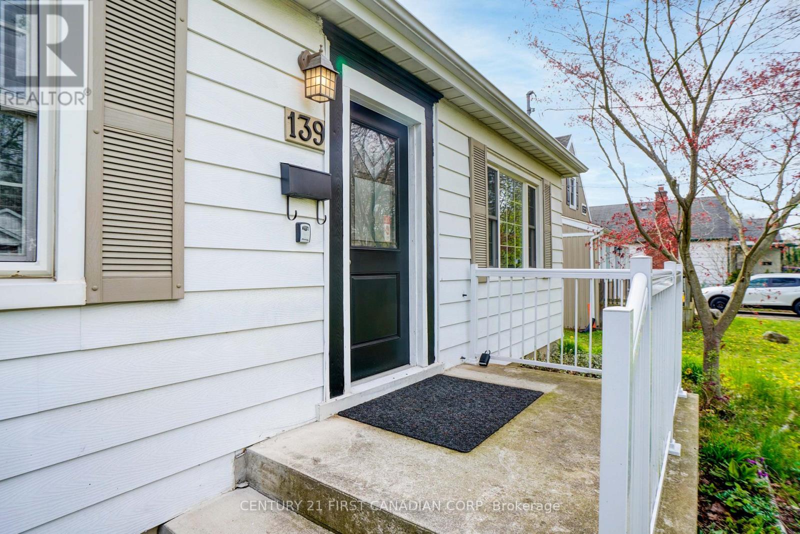 139 Britannia Avenue, London North, Ontario  N6H 2J4 - Photo 4 - X13570658