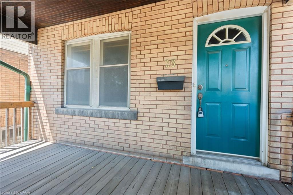 23 Edgemont Street N, Hamilton, Ontario  L8H 4C7 - Photo 4 - 40846579