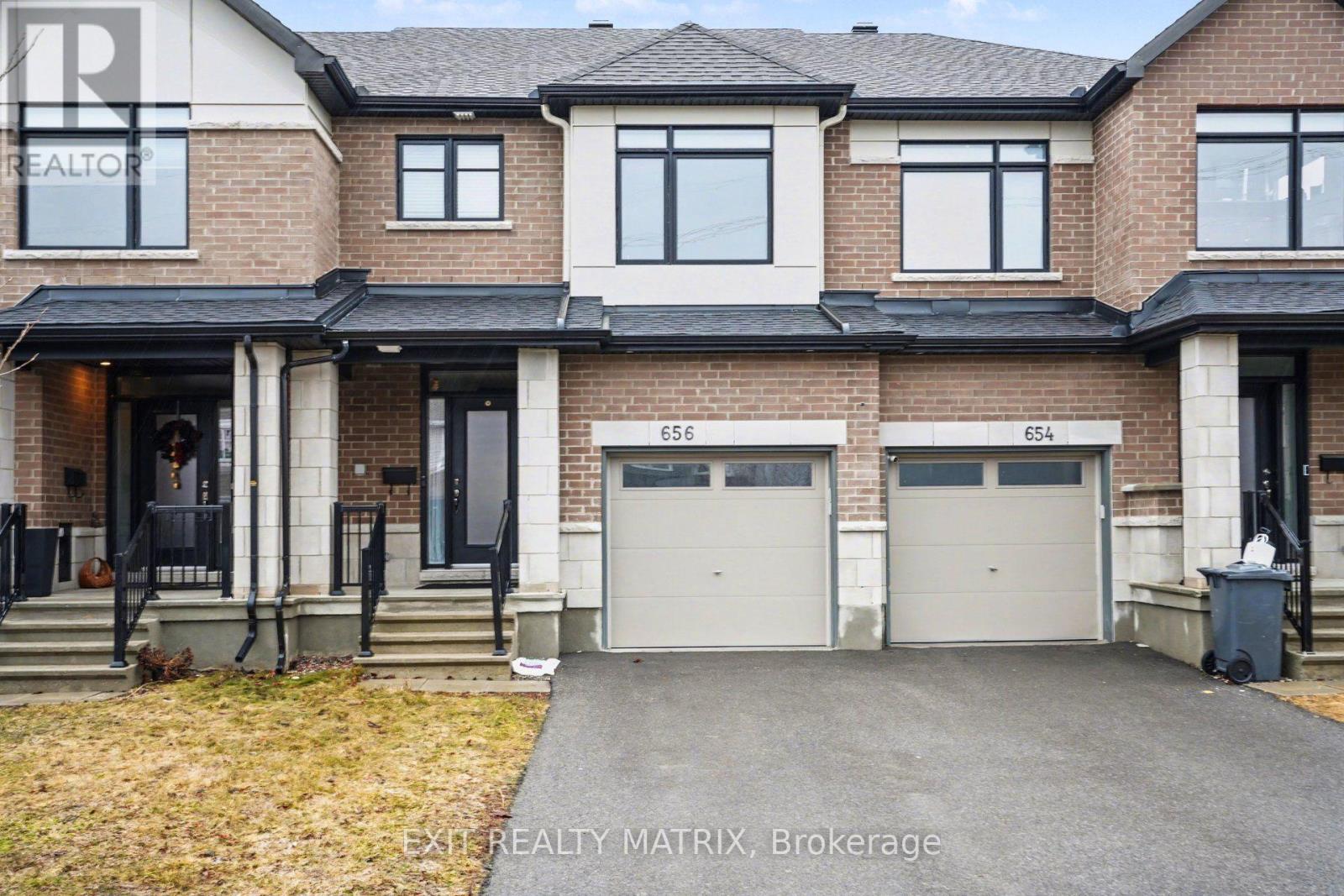 656 PUTNEY CRESCENT W, Ottawa, Ontario