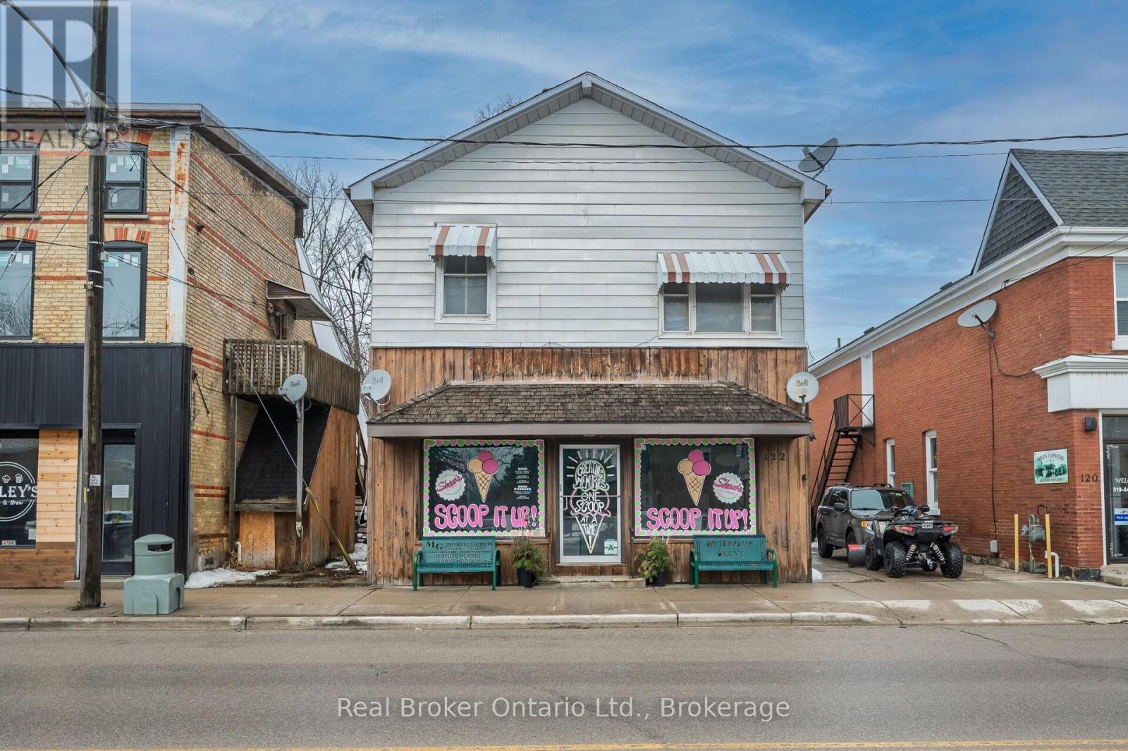 122 KING STREET, Brant, Ontario
