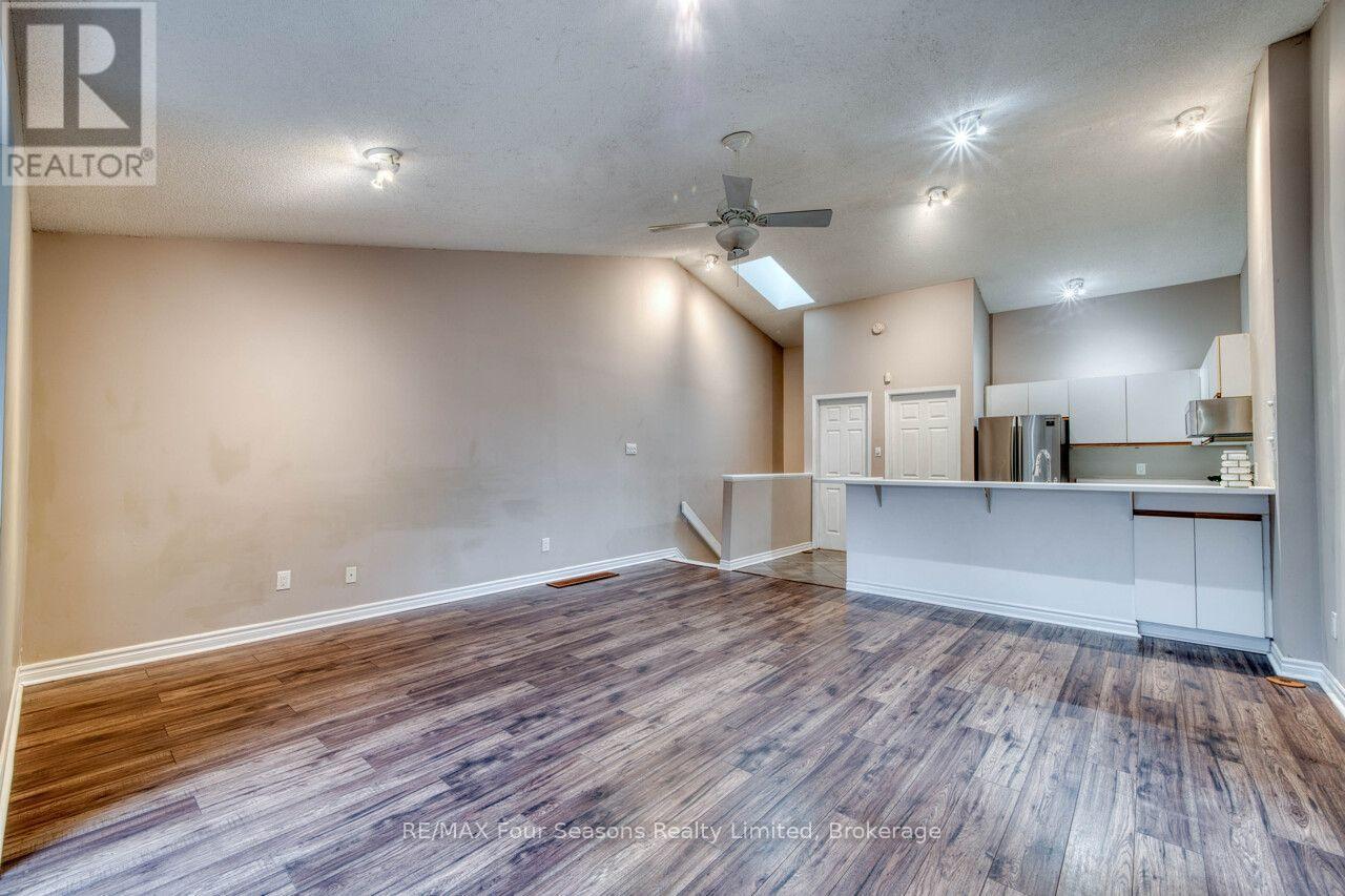 1 - 5 Harbour Street, Collingwood, Ontario  L9Y 0Y6 - Photo 18 - S13570942