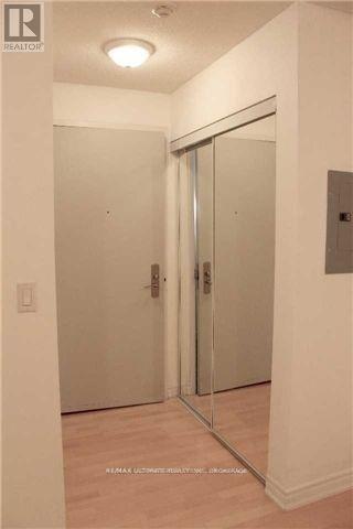 303 - 761 Bay Street, Toronto, Ontario M5G 2R2 - Photo 2 - C13570620
