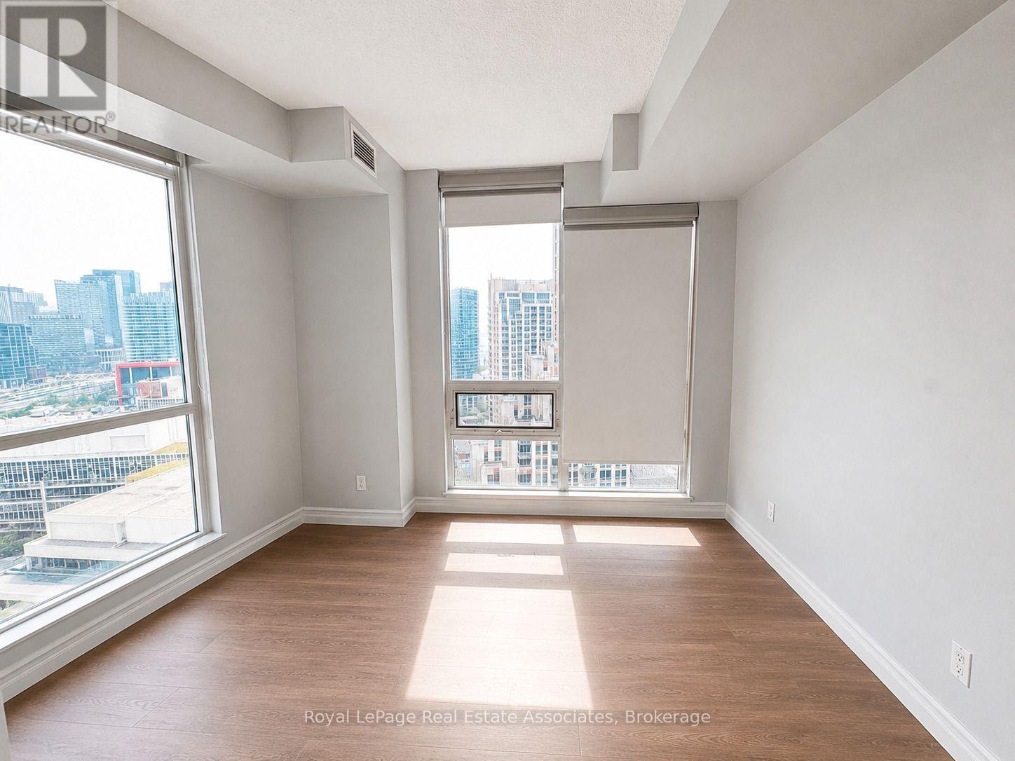 2411 - 215 Fort York Boulevard, Toronto, Ontario M5V 4A2 - Photo 12 - C13570682