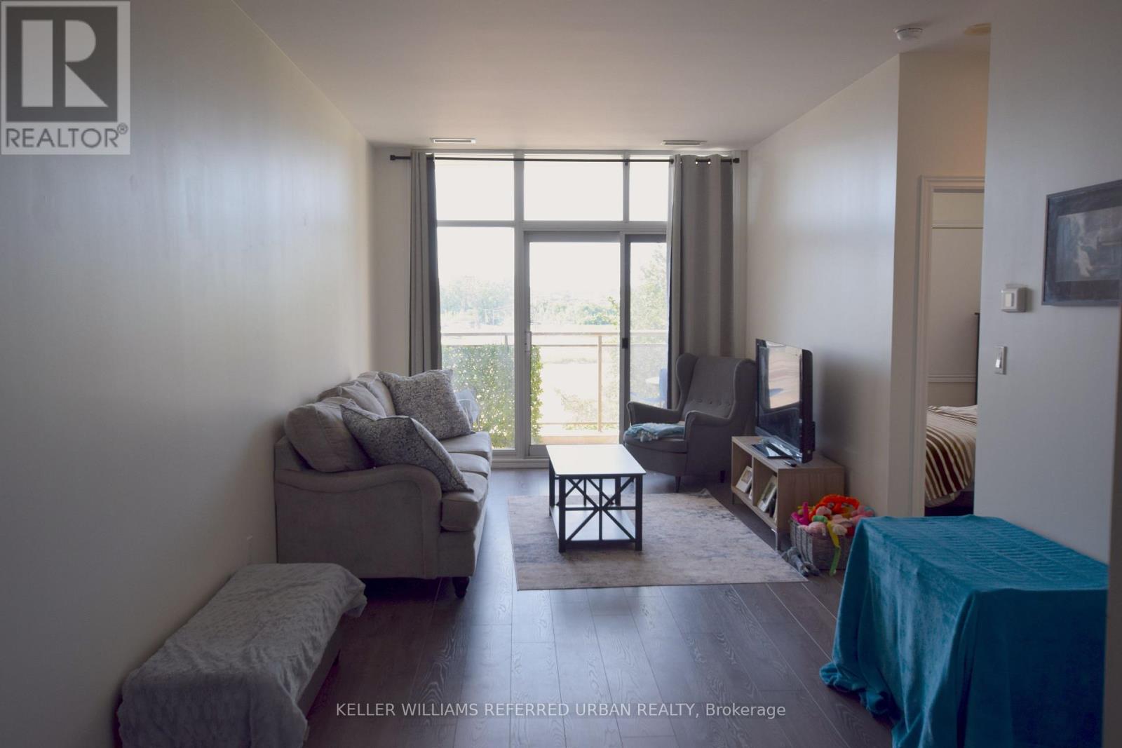 408 - 1 Leaside Park Drive, Toronto (Thorncliffe Park), Ontario  M4H 1R1 - Photo 5 - C13570886