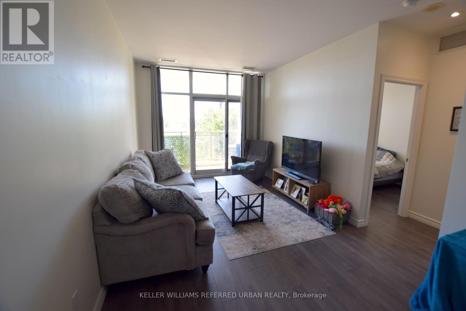 408 - 1 Leaside Park Drive, Toronto (Thorncliffe Park), Ontario  M4H 1R1 - Photo 9 - C13570886