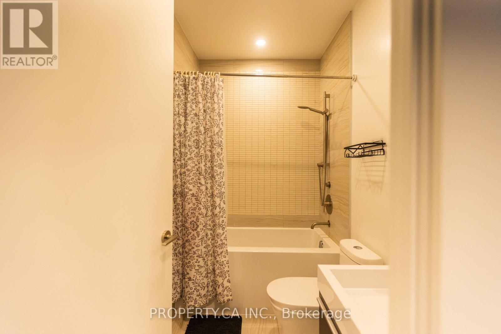 4304 - 39 Roehampton Avenue, Toronto, Ontario  M4P 0G1 - Photo 10 - E13570732