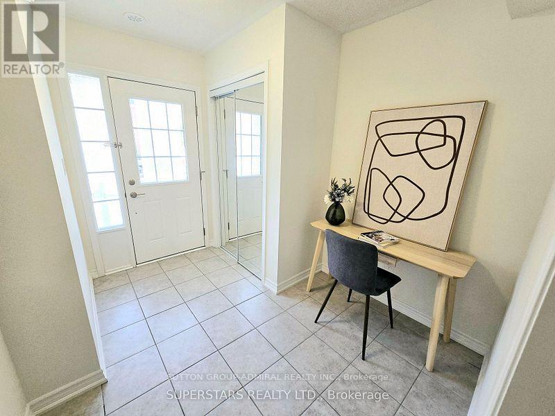17 Bluegill Crescent, Whitby, Ontario L1P 0E4 - Photo 3 - E13570880