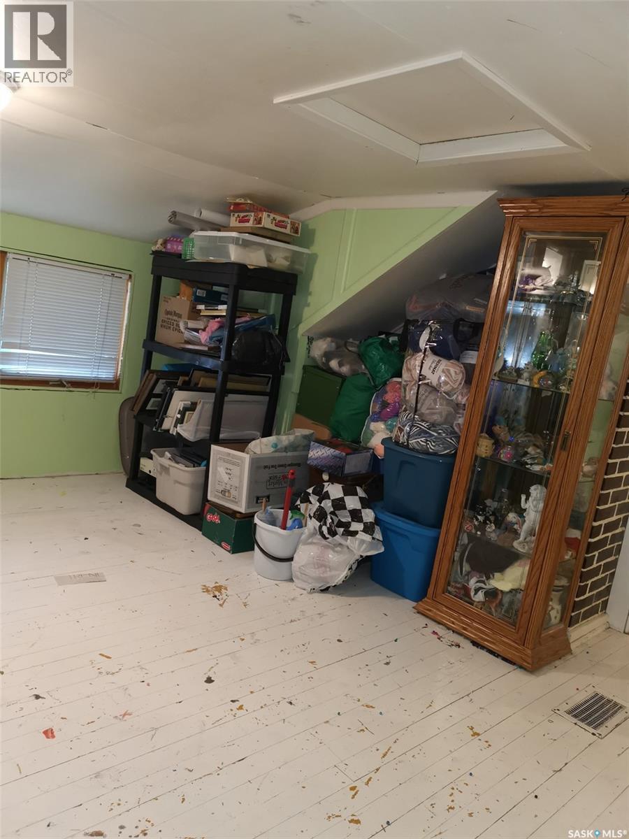 130 Maple Avenue N, Eastend, Saskatchewan  S0N 0T0 - Photo 44 - SK041601