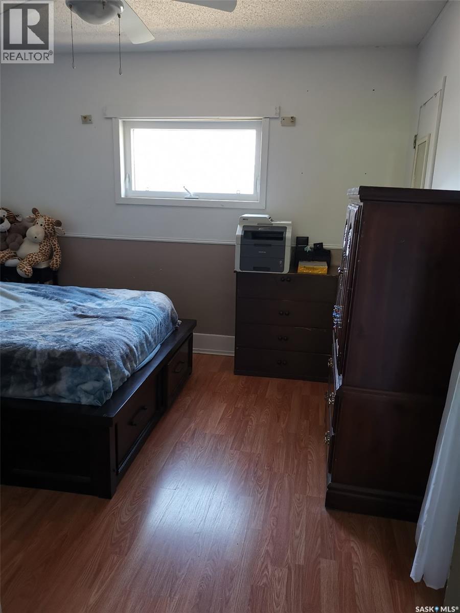 130 Maple Avenue N, Eastend, Saskatchewan  S0N 0T0 - Photo 35 - SK041601