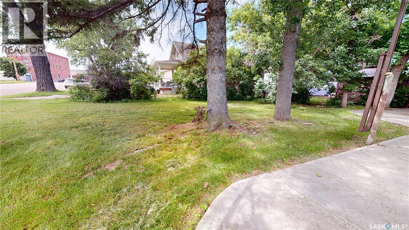 130 Maple Avenue N, Eastend, Saskatchewan  S0N 0T0 - Photo 63 - SK041601