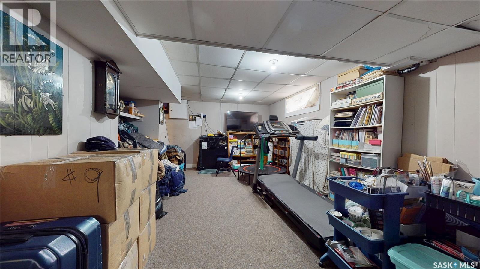 130 Maple Avenue N, Eastend, Saskatchewan  S0N 0T0 - Photo 46 - SK041601