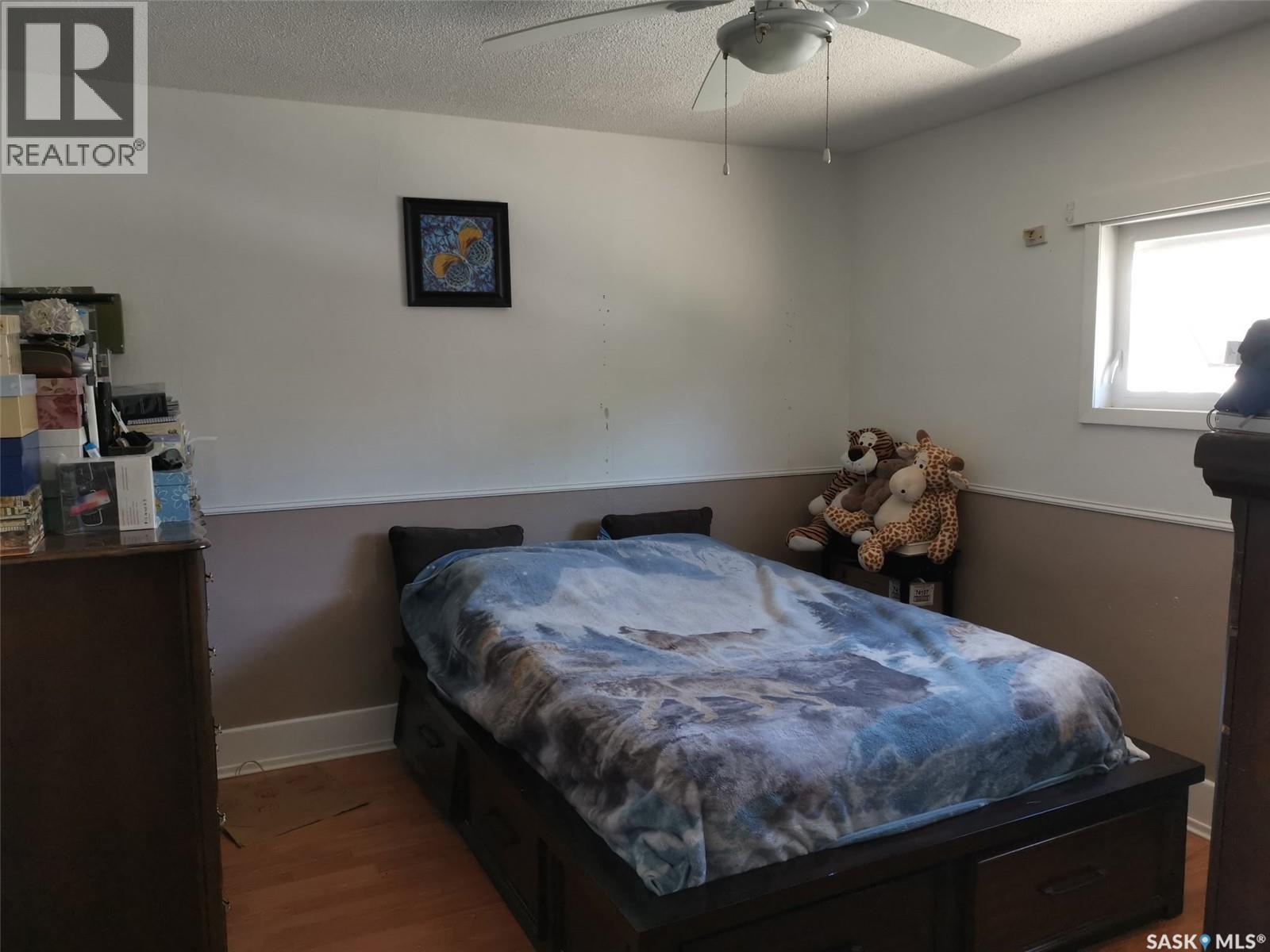 130 Maple Avenue N, Eastend, Saskatchewan  S0N 0T0 - Photo 33 - SK041601