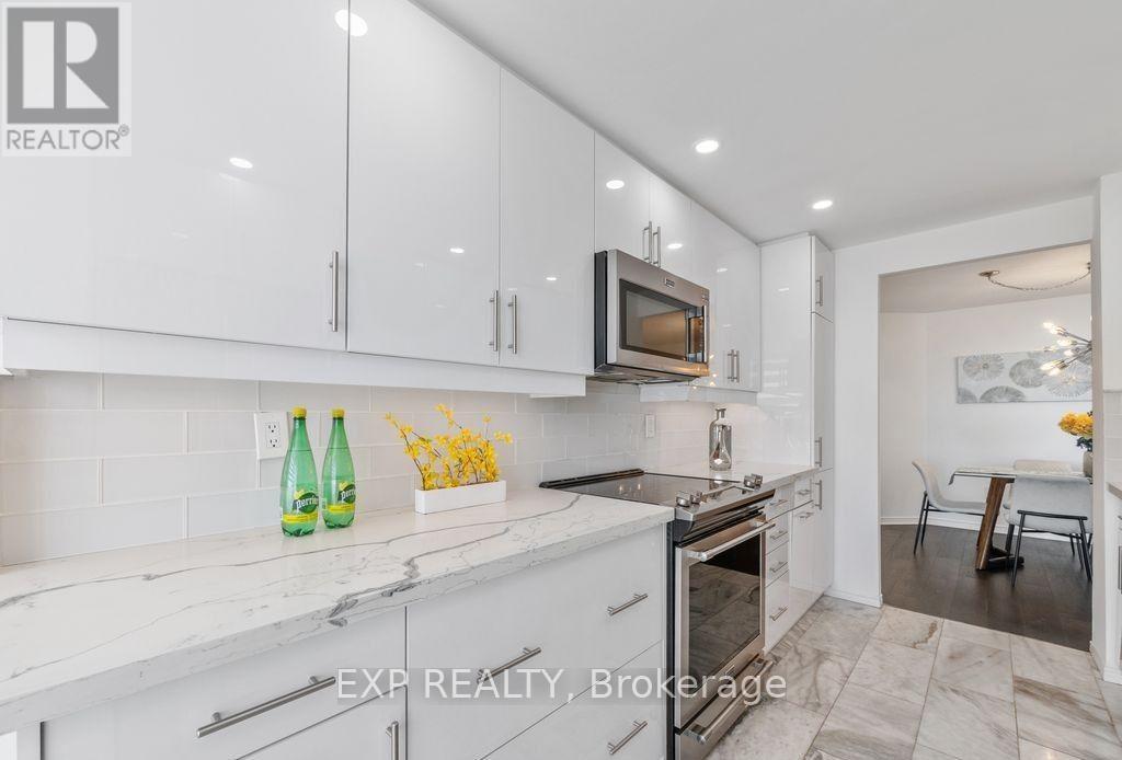 1709 - 7250 Yonge Street, Vaughan (Crestwood-Springfarm-Yorkhill), Ontario  L4J 7X1 - Photo 7 - N13570710