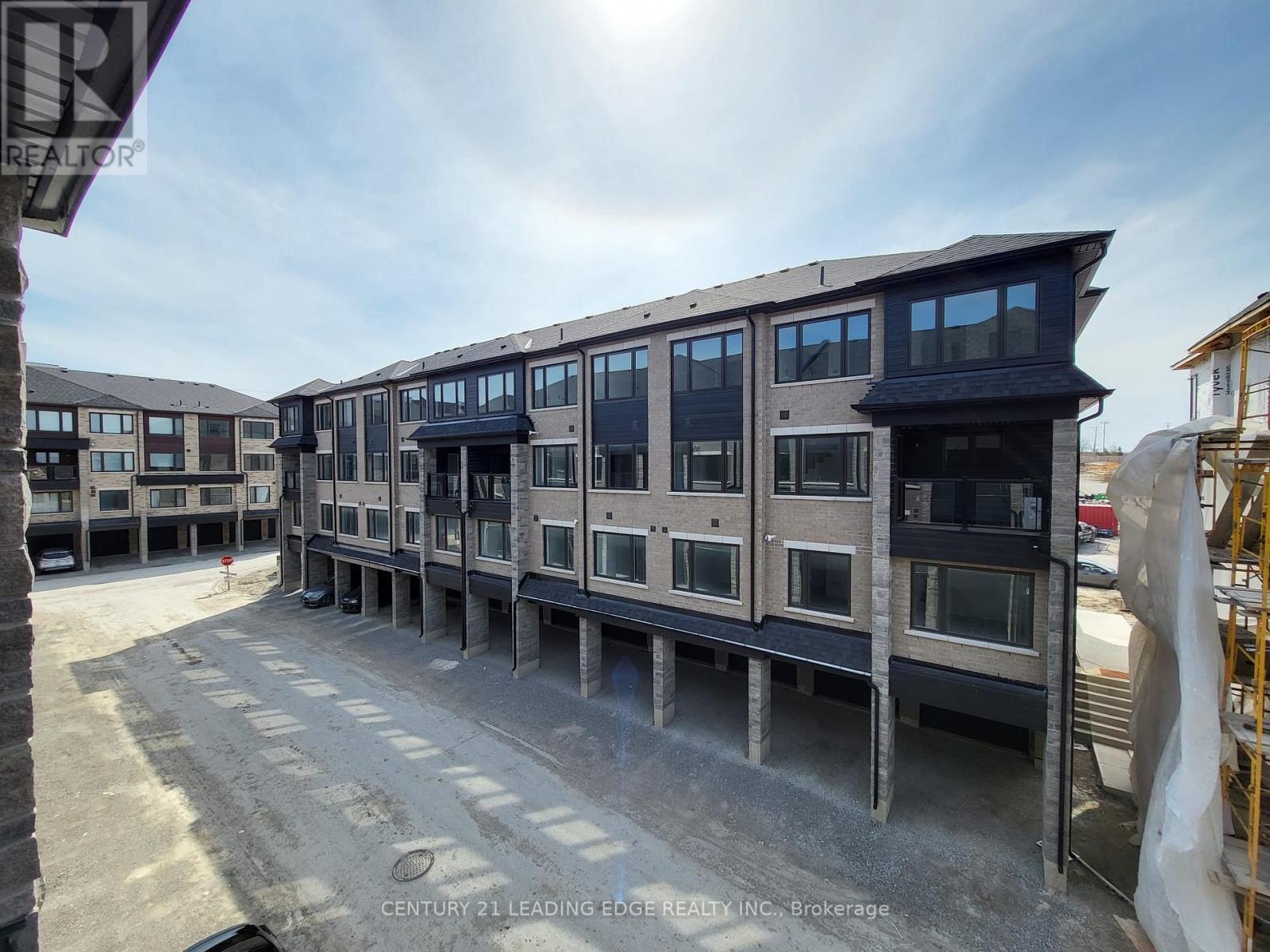 27 MAGNOLIA LANE, Barrie, Ontario
