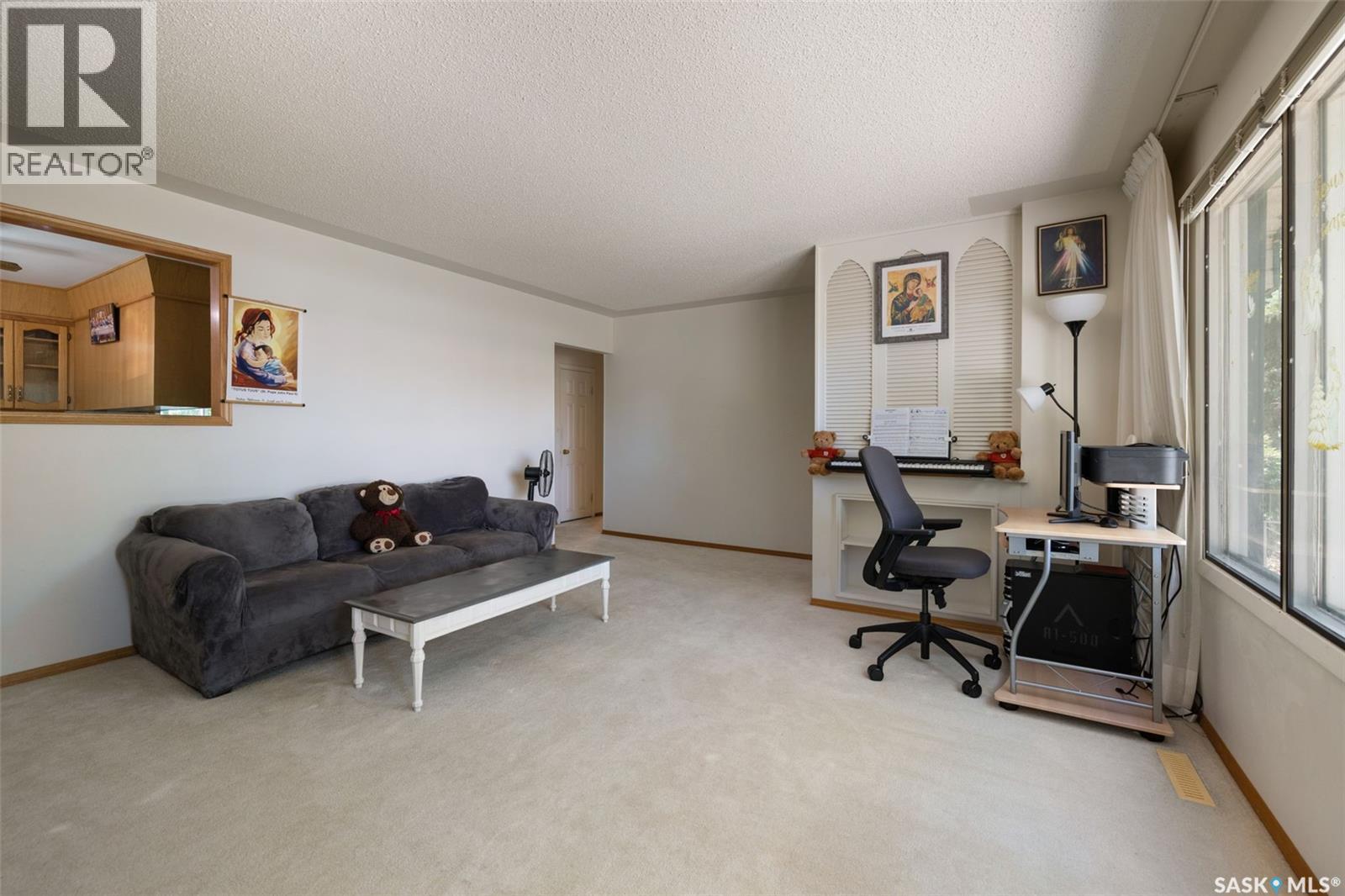 4343 England Road, Regina, Saskatchewan  S4R 4P2 - Photo 5 - SK042652