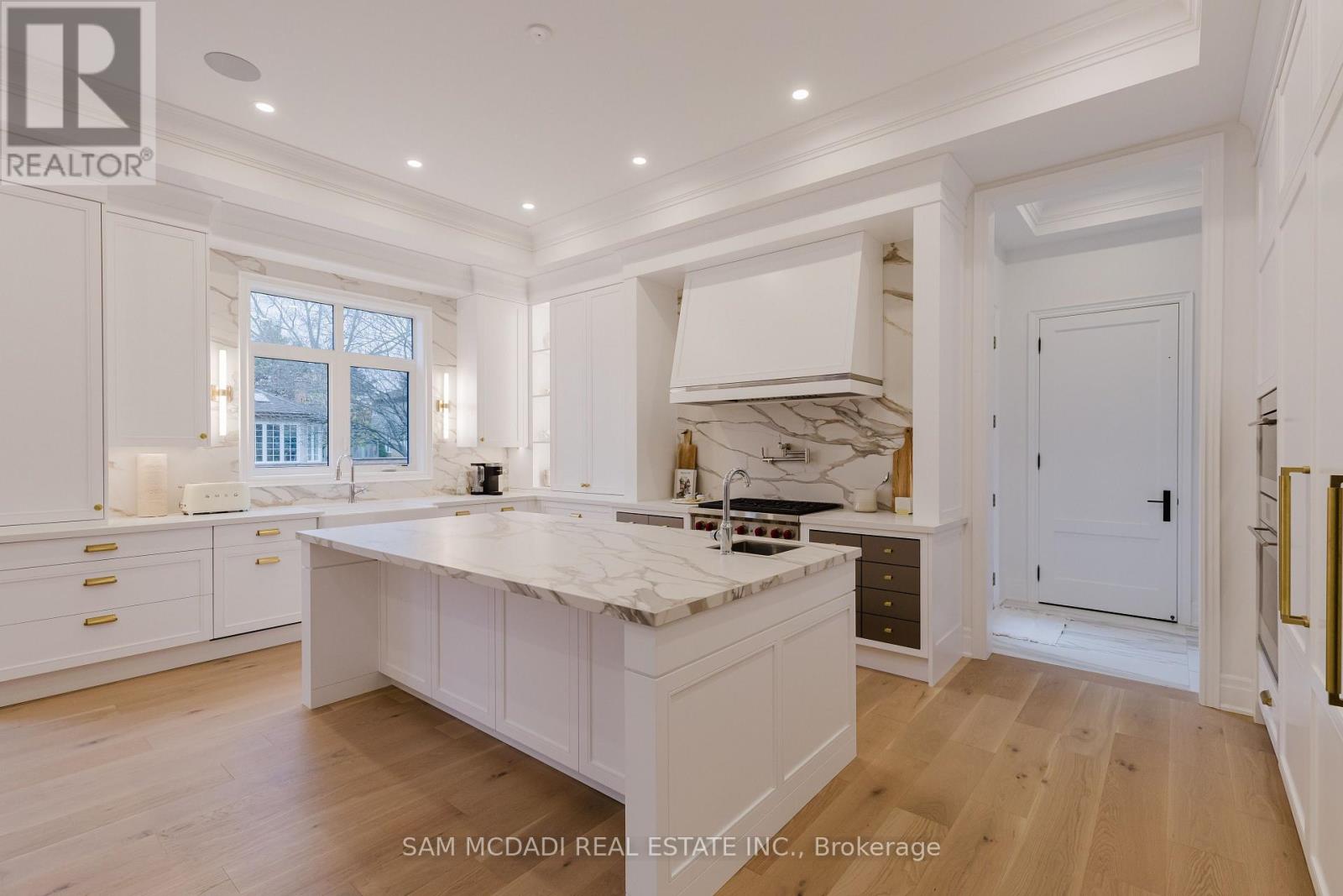 243 Prince George Crescent, Oakville, Ontario L6L 6P2 - Photo 12 - W13570678