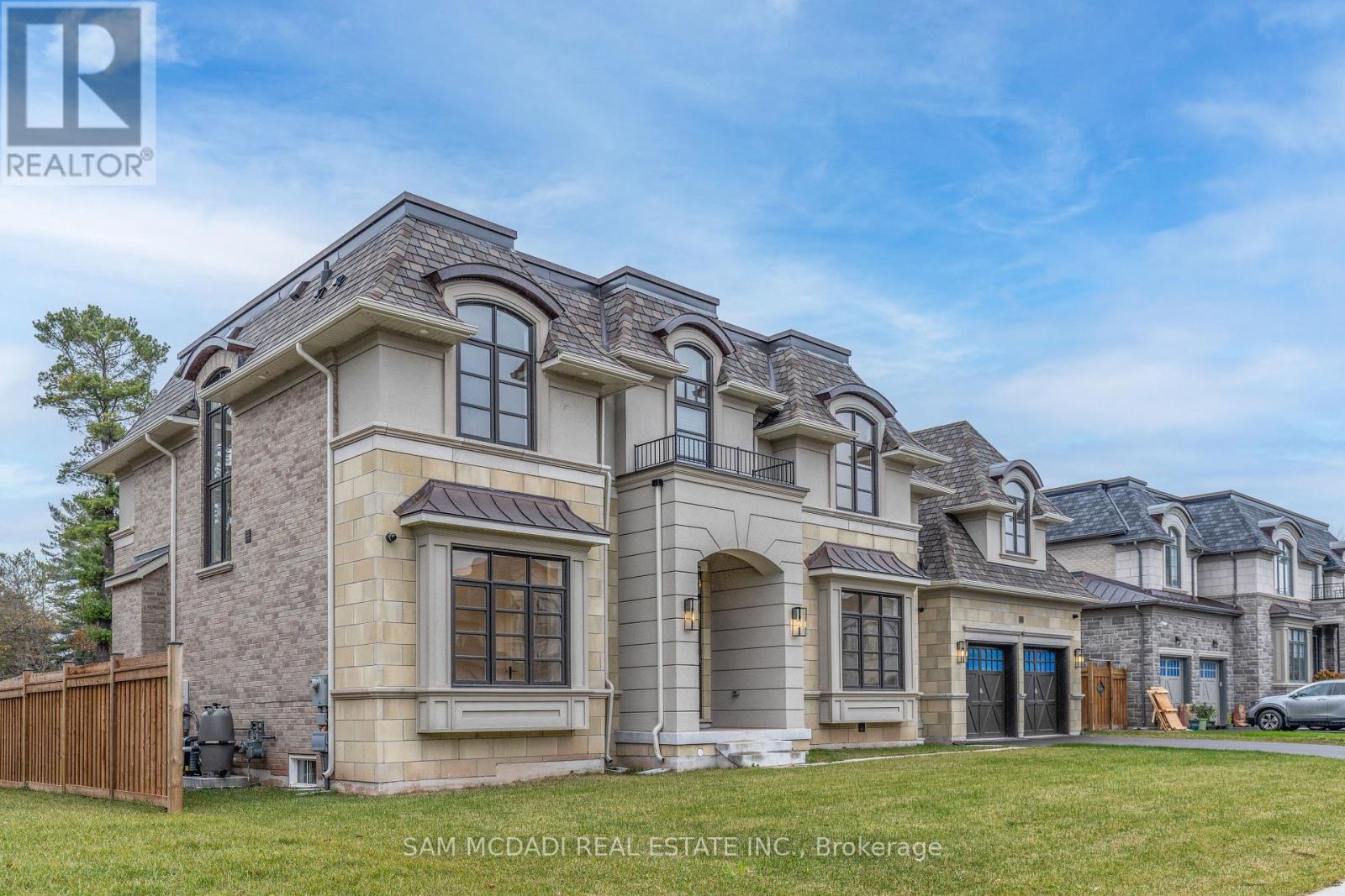 243 Prince George Crescent, Oakville, Ontario L6L 6P2 - Photo 2 - W13570678