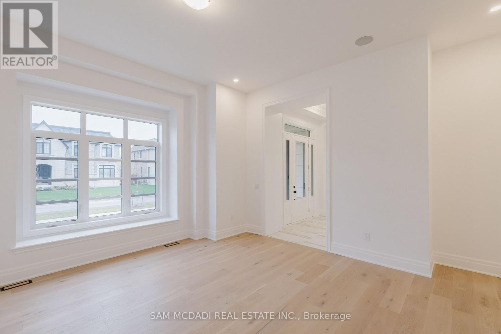 243 Prince George Crescent, Oakville, Ontario L6L 6P2 - Photo 7 - W13570678