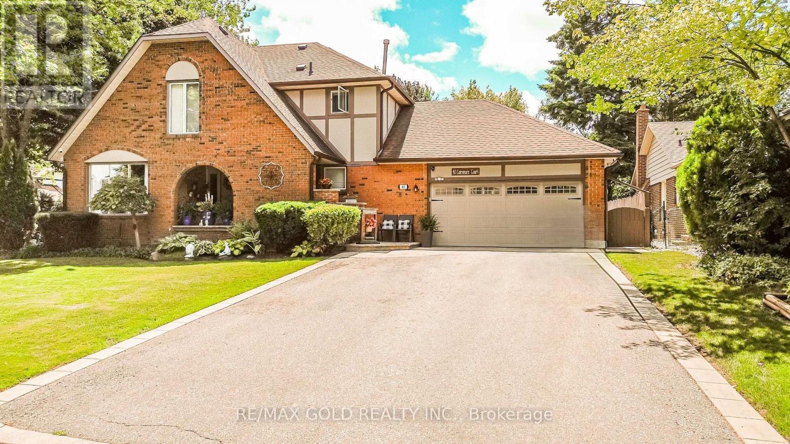 40 Cairnmore Court, Brampton, Ontario  L6Z 1T6 - Photo 4 - W13570696