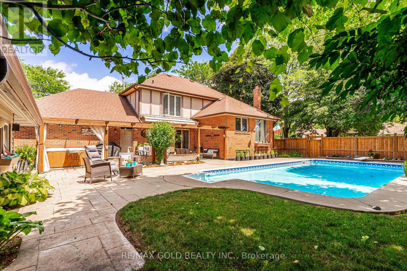 40 Cairnmore Court, Brampton, Ontario  L6Z 1T6 - Photo 42 - W13570696