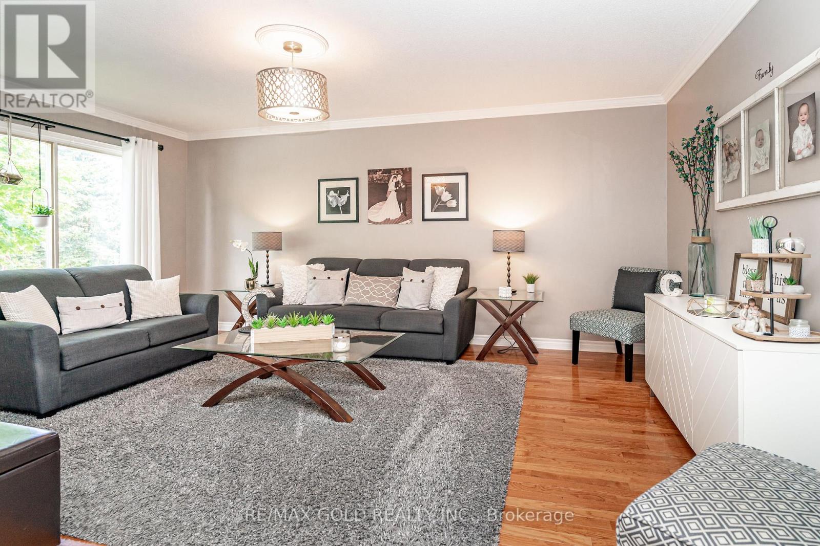 40 Cairnmore Court, Brampton, Ontario  L6Z 1T6 - Photo 7 - W13570696