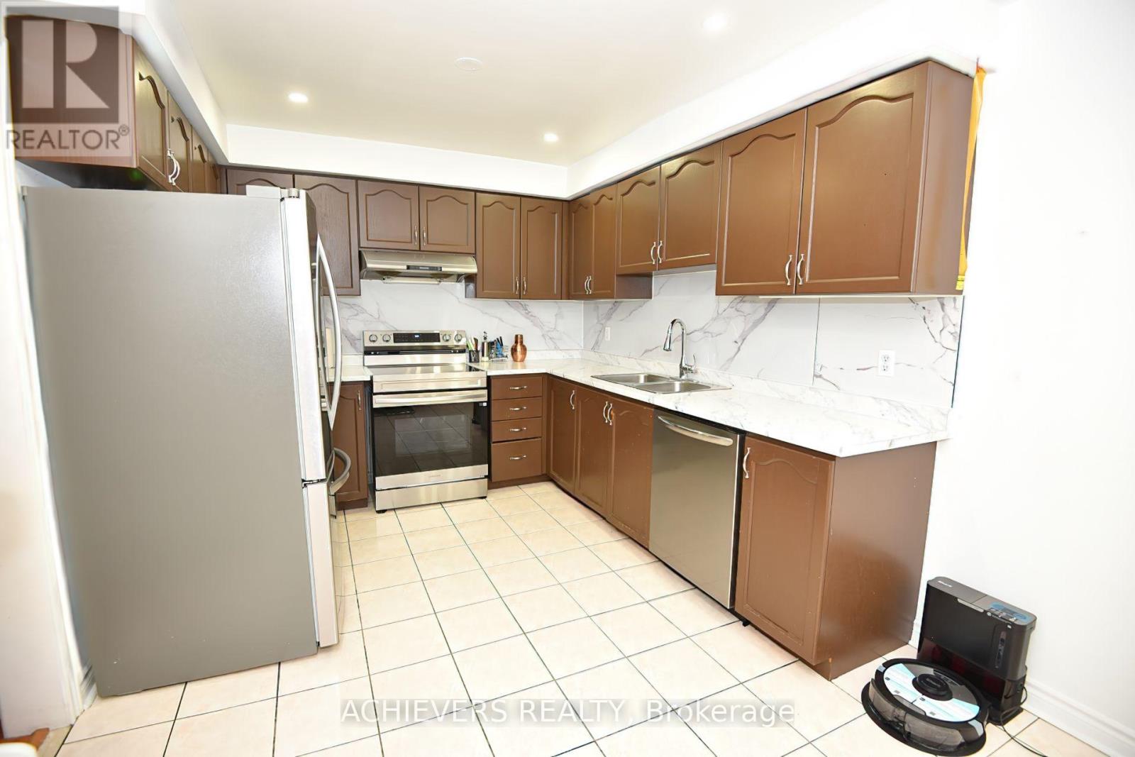83 Clover Bloom Road, Brampton, Ontario  L6R 1S4 - Photo 14 - W13570746