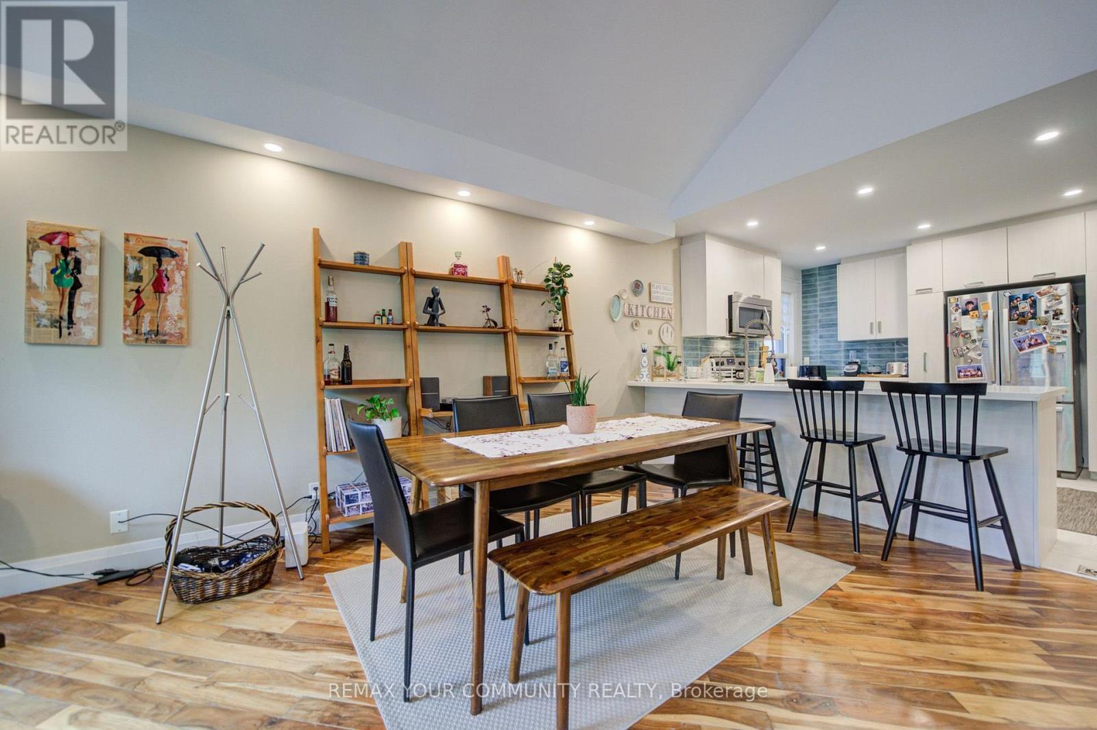 Main - 29 Ennerdale Road, Toronto, Ontario M6E 4C2 - Photo 15 - W13570854