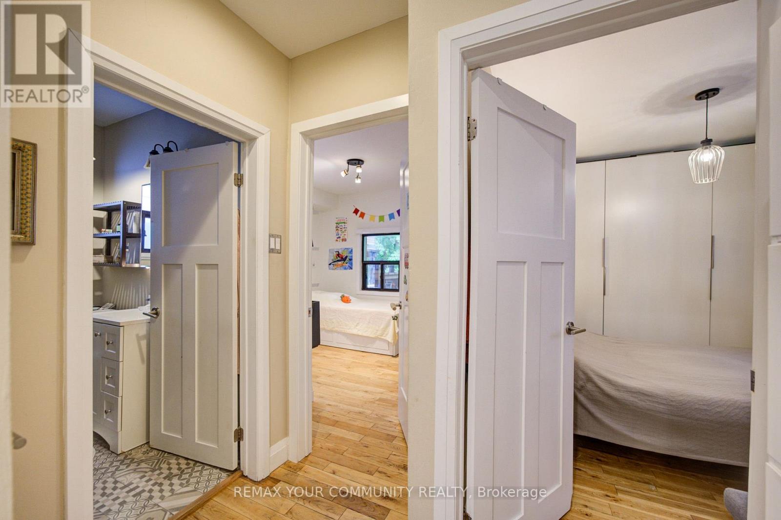 Main - 29 Ennerdale Road, Toronto, Ontario M6E 4C2 - Photo 26 - W13570854