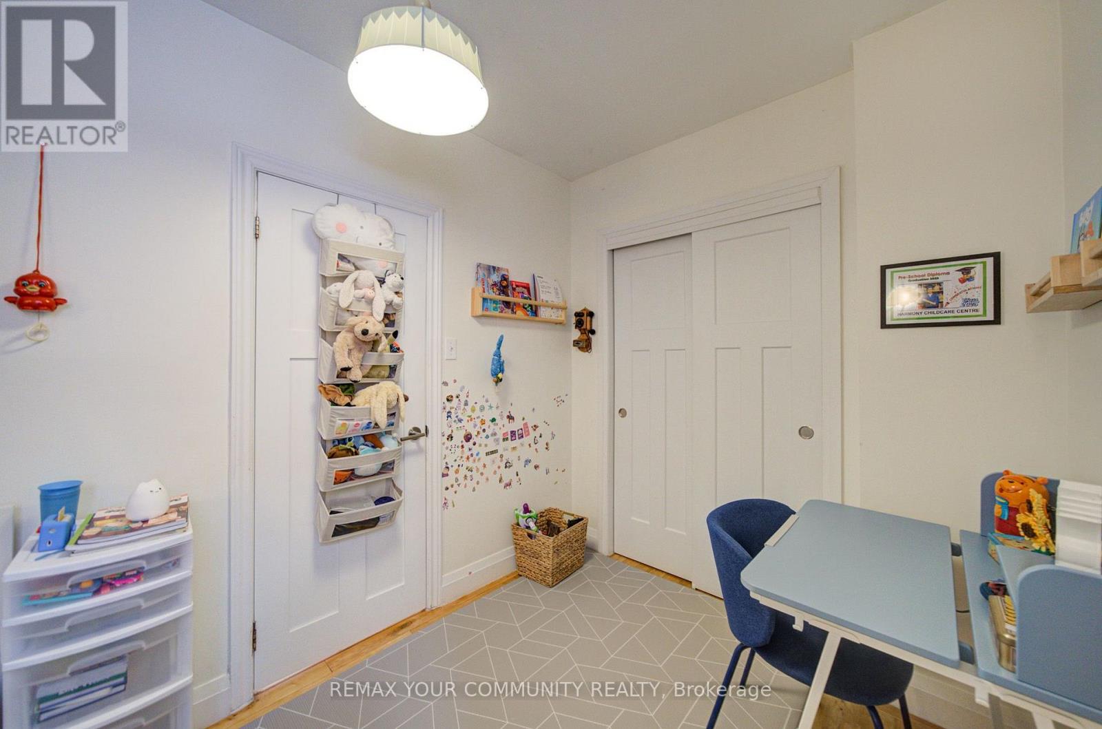 Main - 29 Ennerdale Road, Toronto, Ontario M6E 4C2 - Photo 29 - W13570854