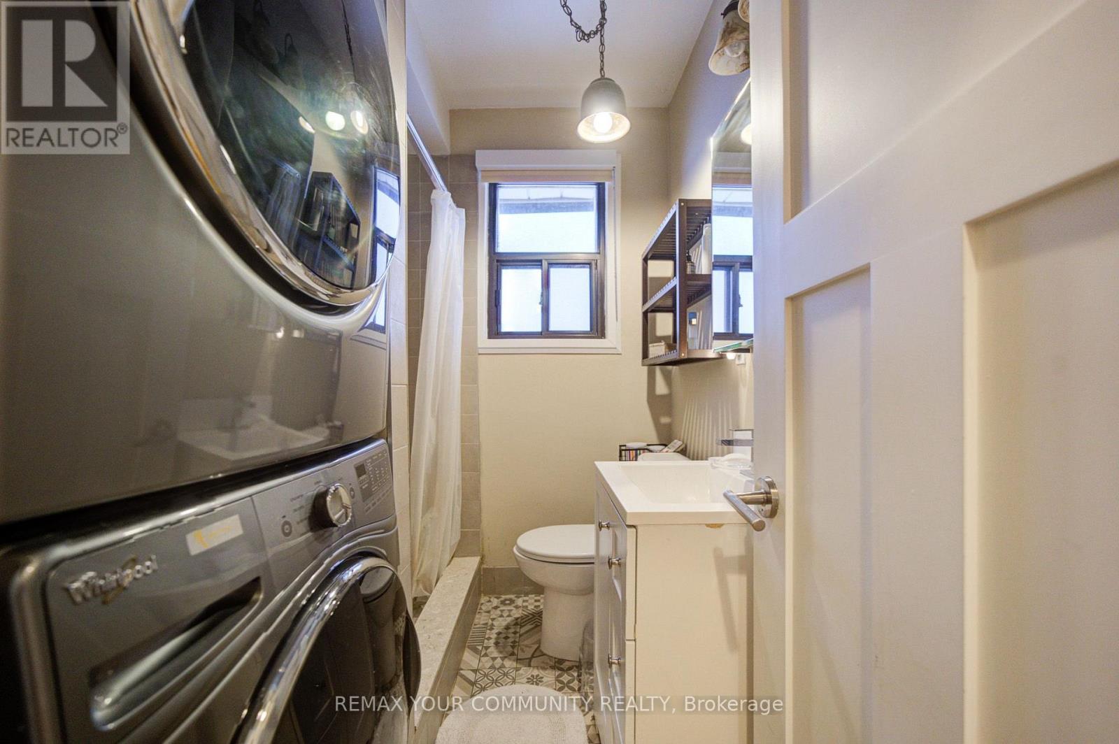 Main - 29 Ennerdale Road, Toronto, Ontario M6E 4C2 - Photo 33 - W13570854
