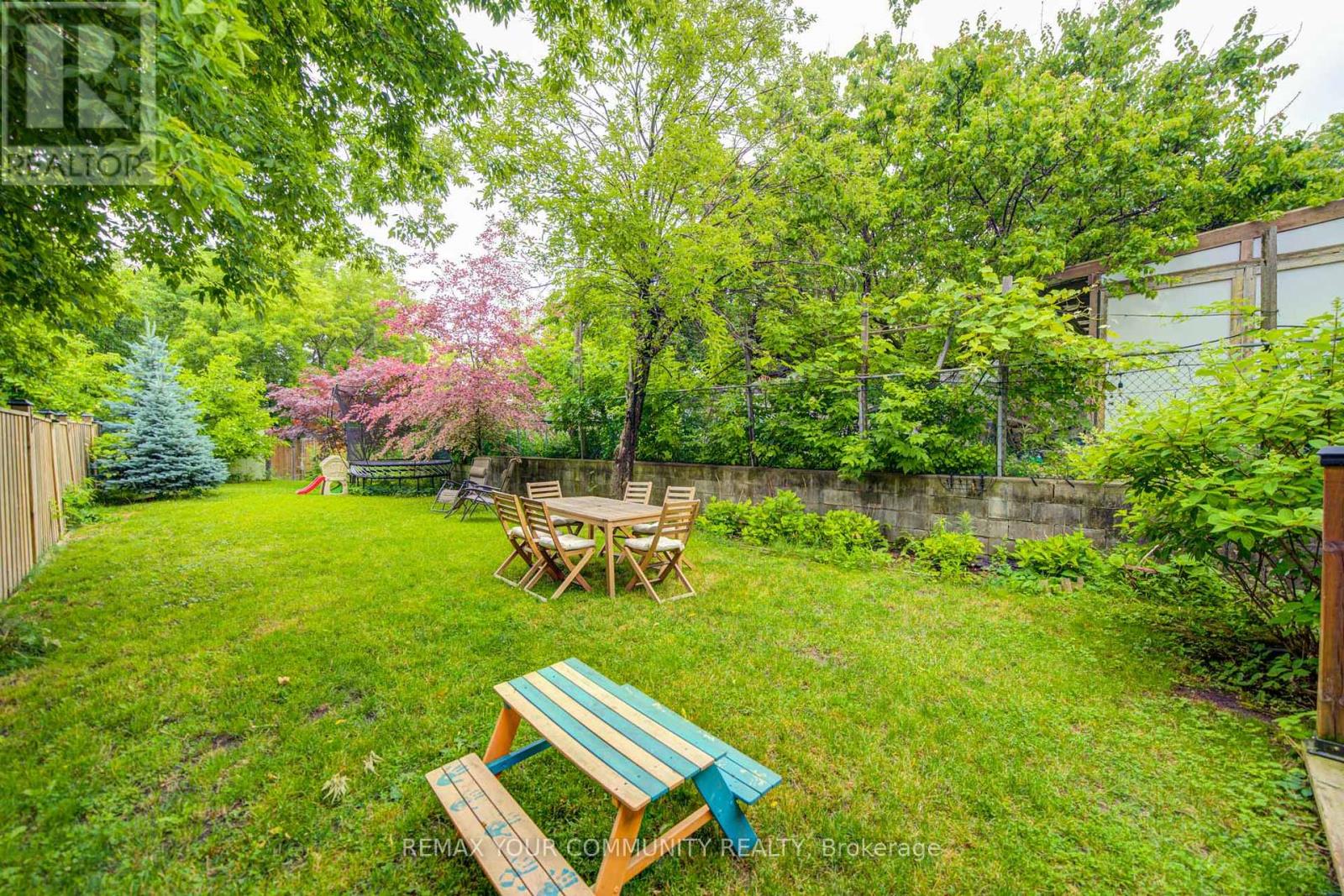 Main - 29 Ennerdale Road, Toronto, Ontario M6E 4C2 - Photo 46 - W13570854