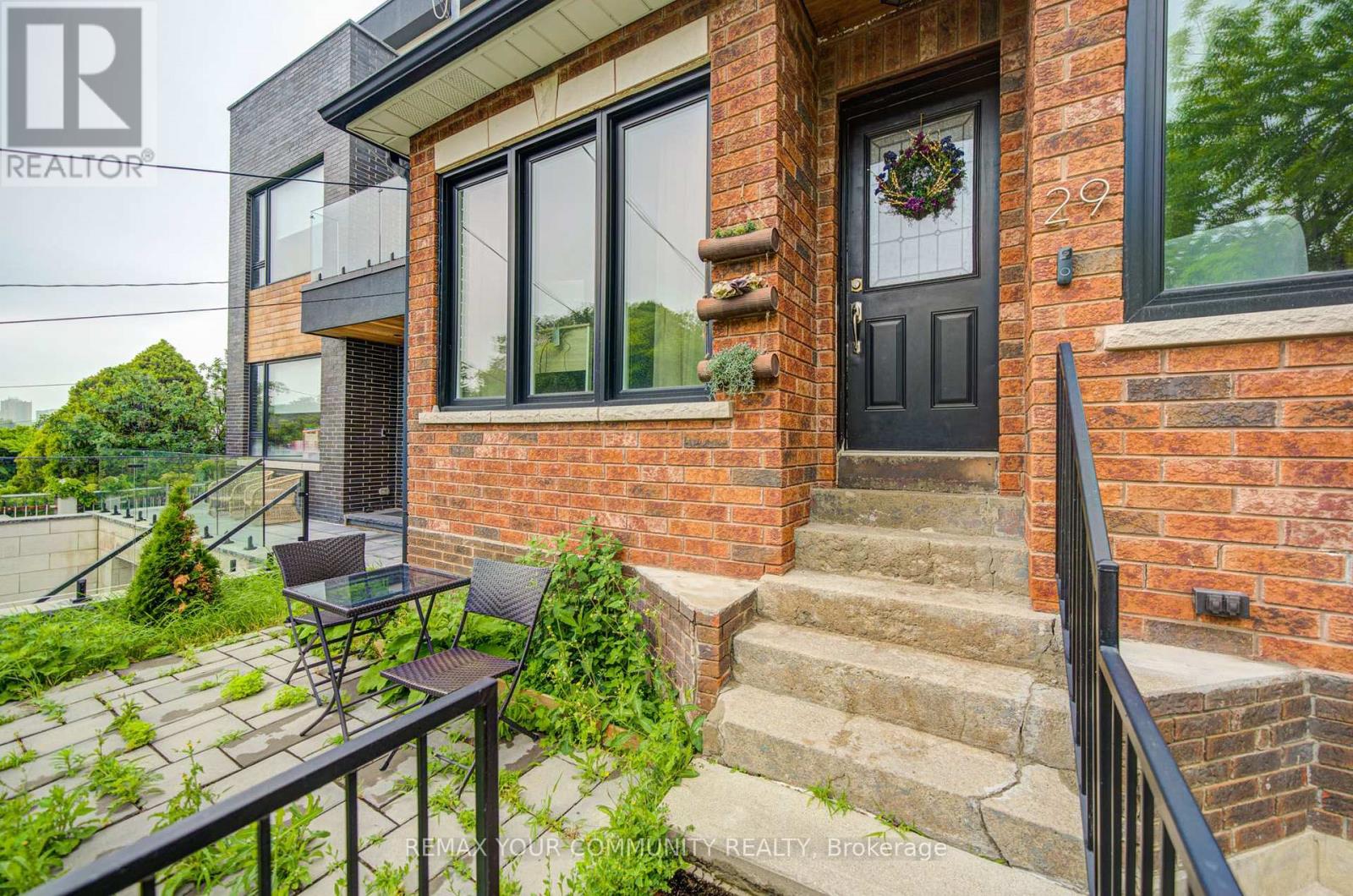 Main - 29 Ennerdale Road, Toronto, Ontario M6E 4C2 - Photo 5 - W13570854