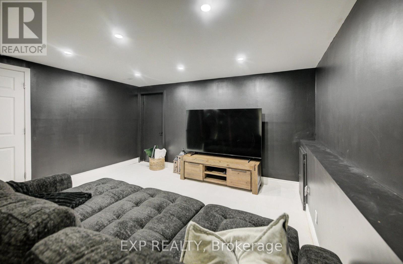 2035 Old Mill Road, Kitchener, Ontario  N2P 1E4 - Photo 31 - X13570630