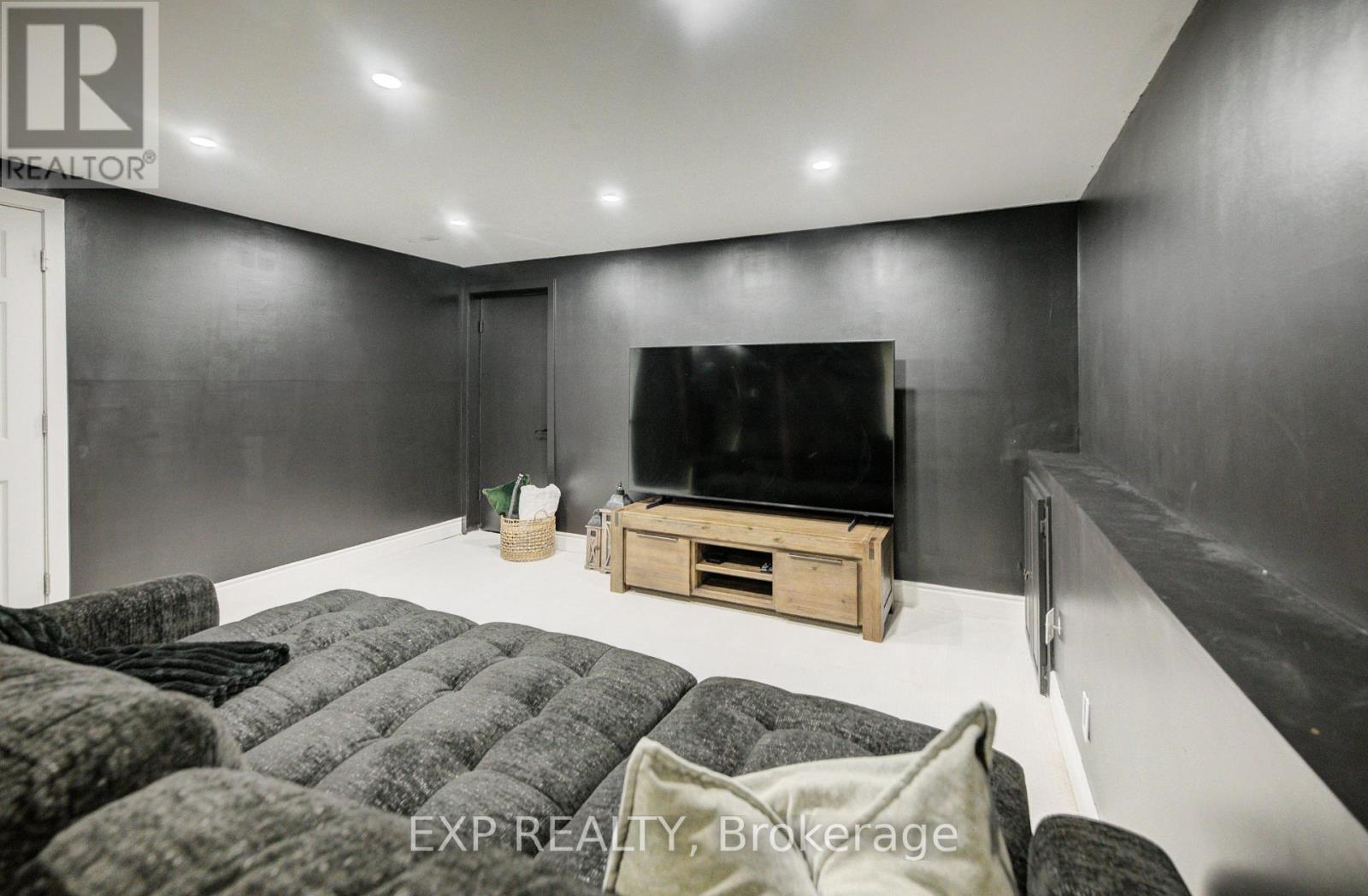 2035 Old Mill Road, Kitchener, Ontario  N2P 1E4 - Photo 32 - X13570630