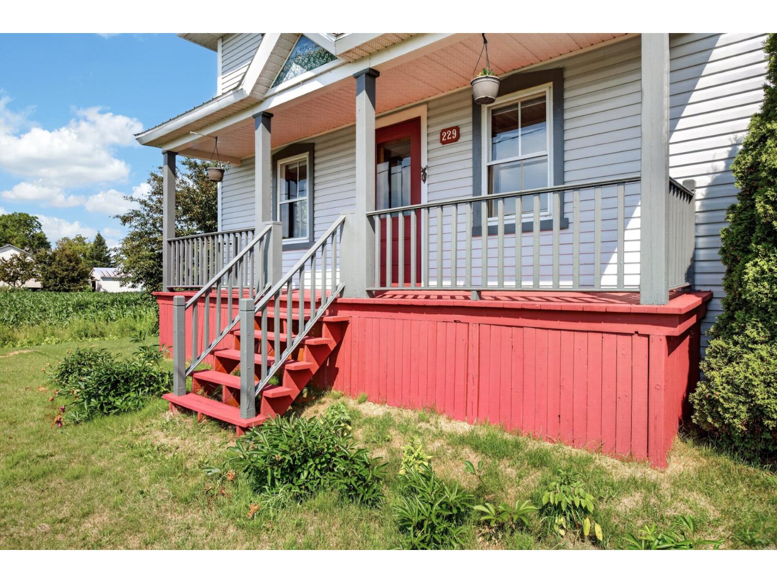 229 Rg Bellevue Sainte-Victoire-de-Sorel Quebec Canada J0G1T0 2