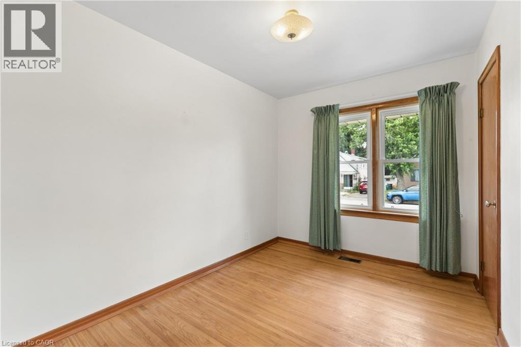 74 Ross Avenue, Kitchener, Ontario  N2A 1V3 - Photo 12 - 40845679
