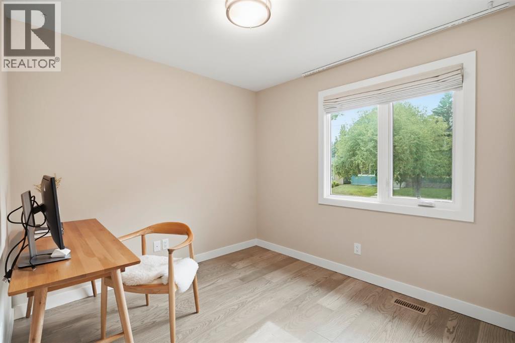 2924 Lathom Crescent SW, Calgary, Alberta  T3E 5W7 - Photo 16 - A2328796