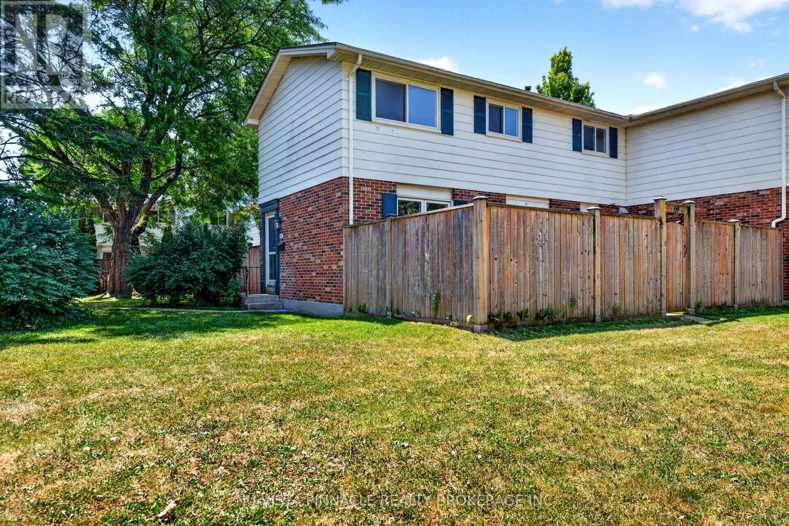 69 Conway Drive, London South, Ontario  N6E 2H4 - Photo 2 - X13570980