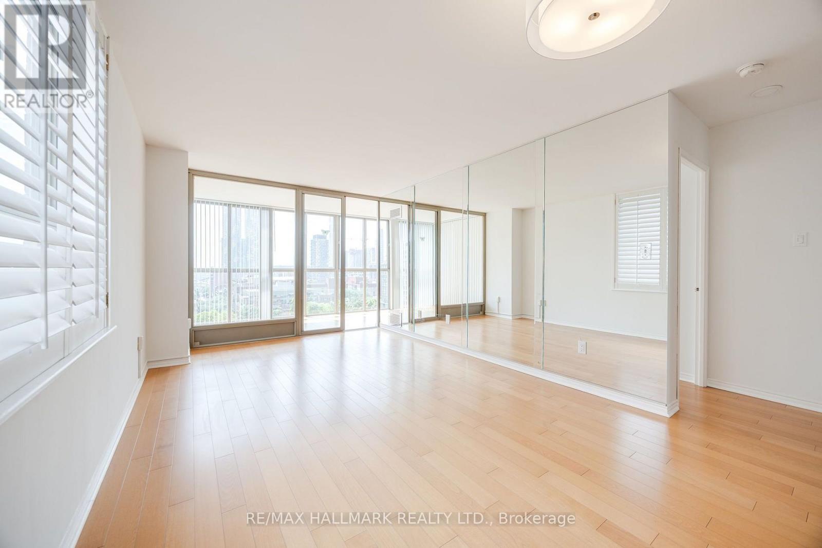 1202 - 95 Lombard Street, Toronto, Ontario  M5C 2V3 - Photo 11 - C13570996