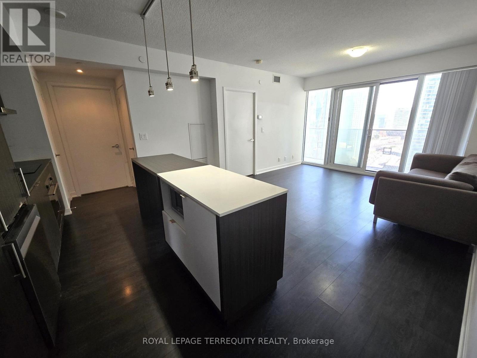 2606 - 100 HARBOUR STREET, Toronto, Ontario