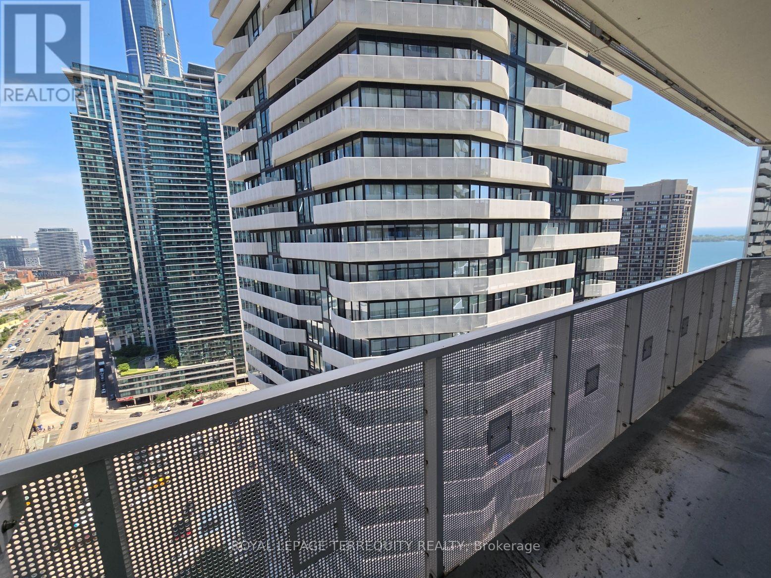 2606 - 100 Harbour Street, Toronto, Ontario  M5J 0B5 - Photo 11 - C13571066
