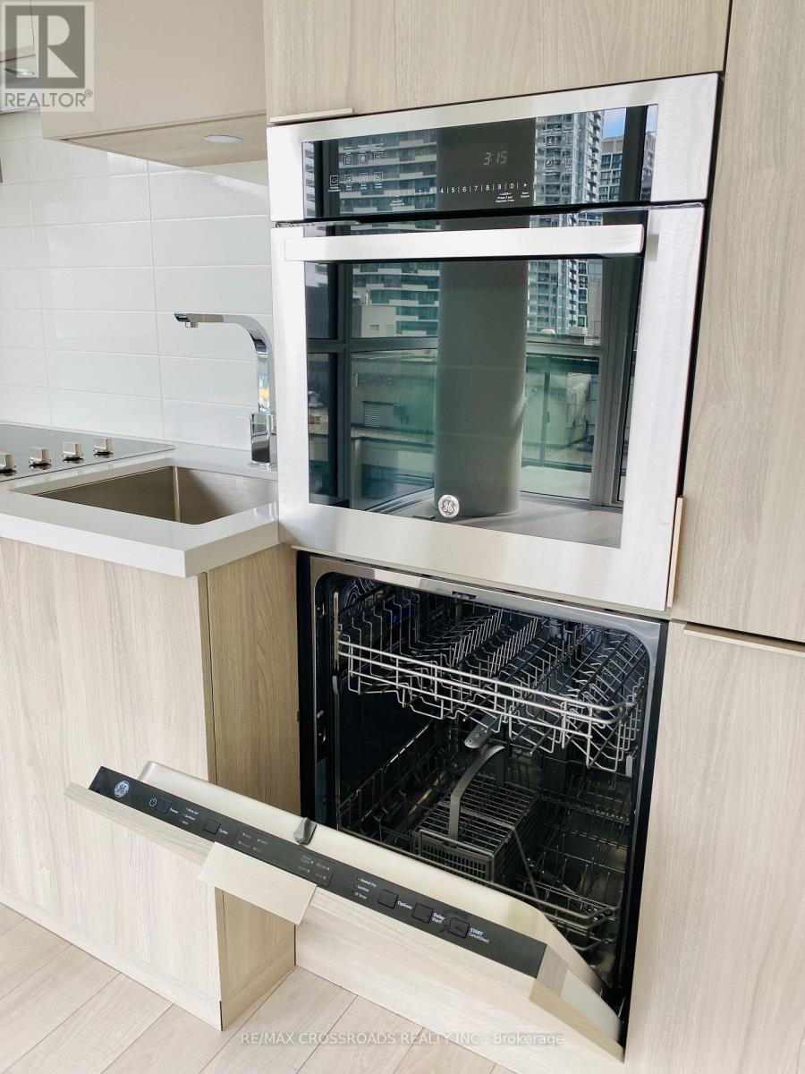 805 - 39 Roehampton Avenue, Toronto, Ontario  M4P 1P9 - Photo 4 - C13571096