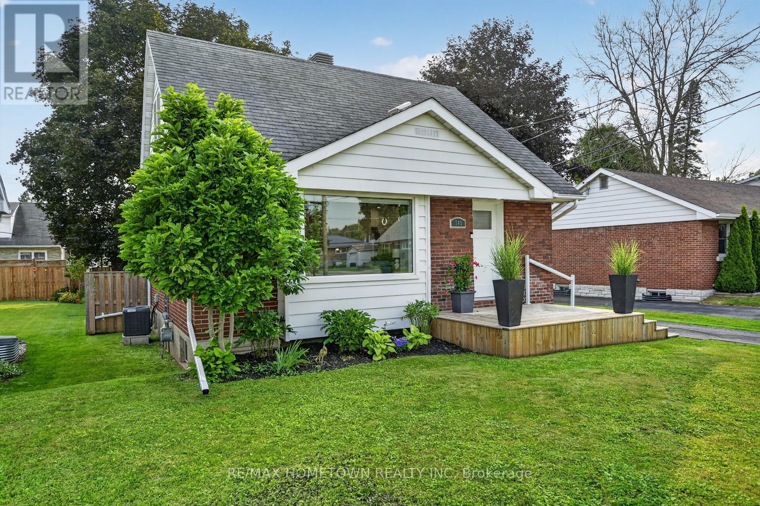 749 Duke Street, Prescott, Ontario  K0E 1T0 - Photo 2 - X13571126