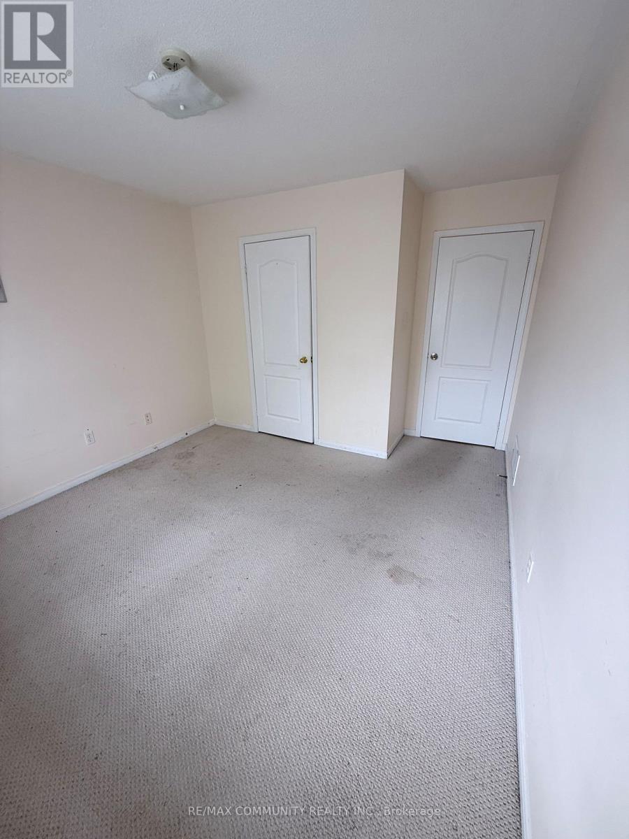 26 GROSBEAK CRESCENT