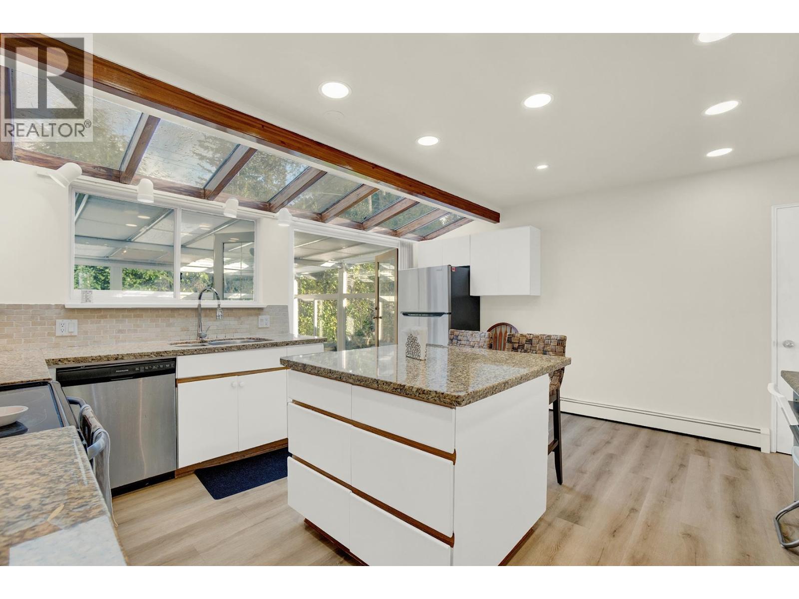 638 Elstree Place, North Vancouver, British Columbia  V7N 2Y3 - Photo 17 - R3146961