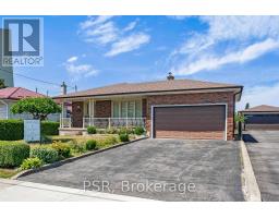 4 GATESGILL CRESCENT, Toronto, Ontario