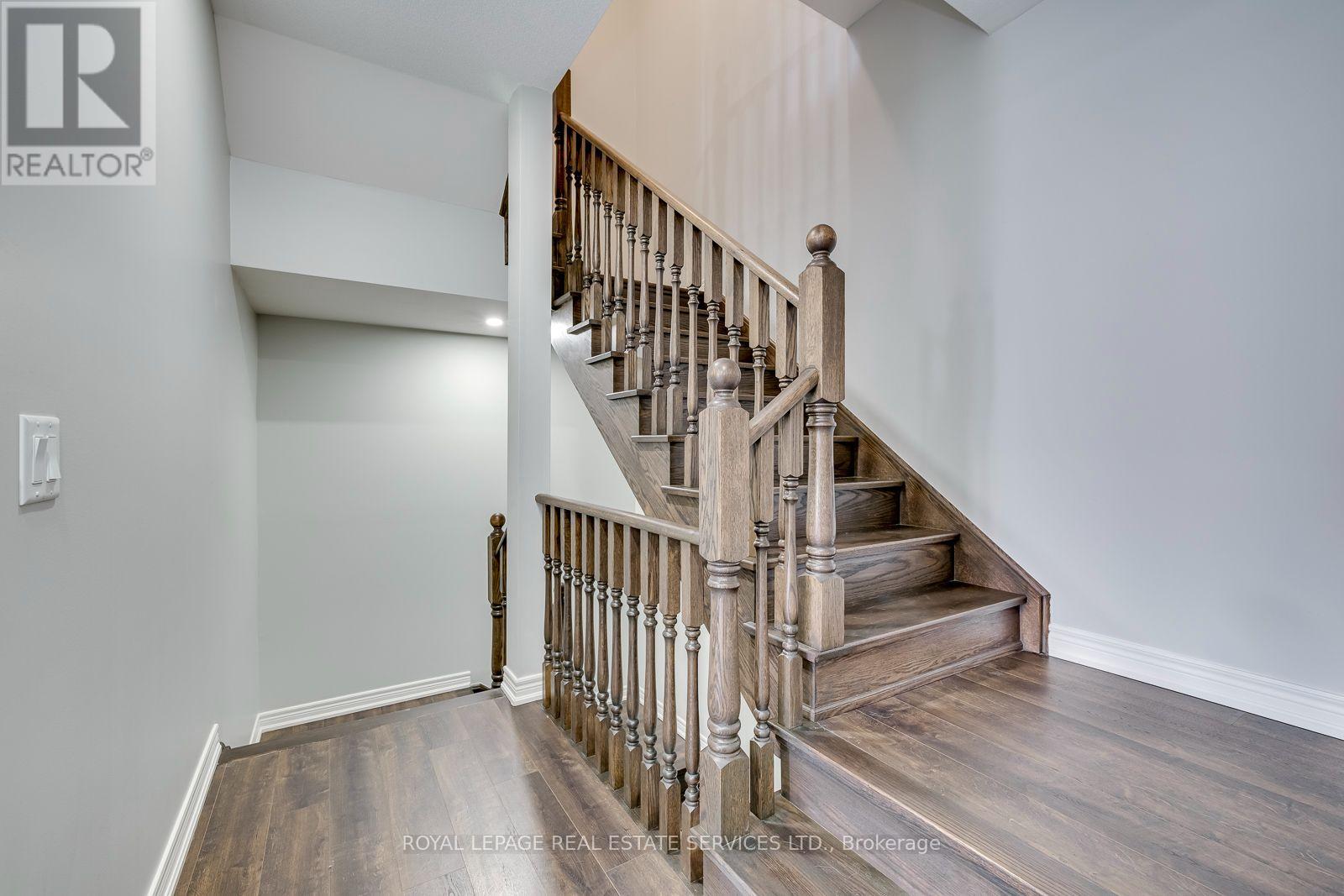 486 Silver Maple Road, Oakville, Ontario  L6H 3P6 - Photo 20 - W13571104