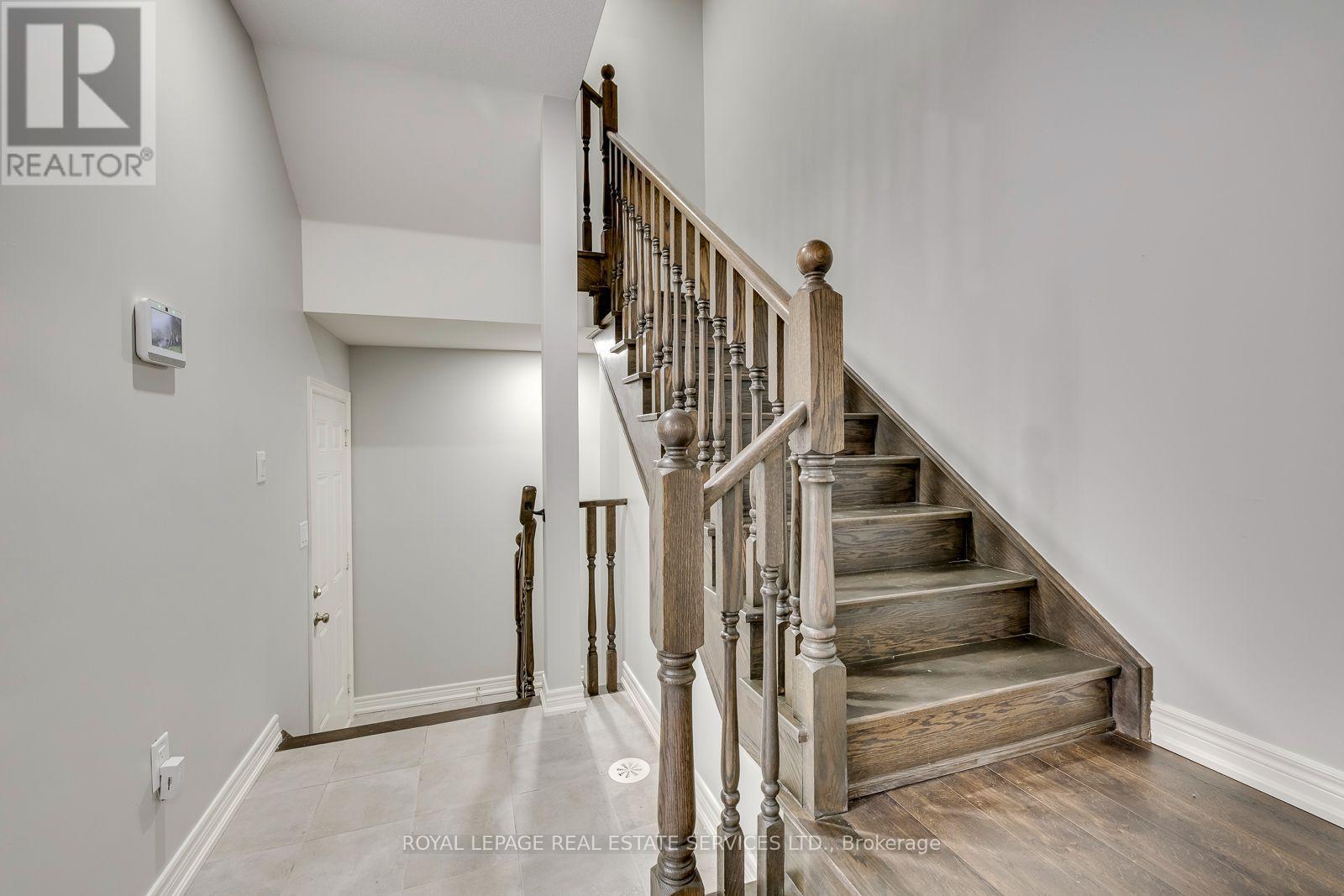 486 Silver Maple Road, Oakville, Ontario  L6H 3P6 - Photo 33 - W13571104